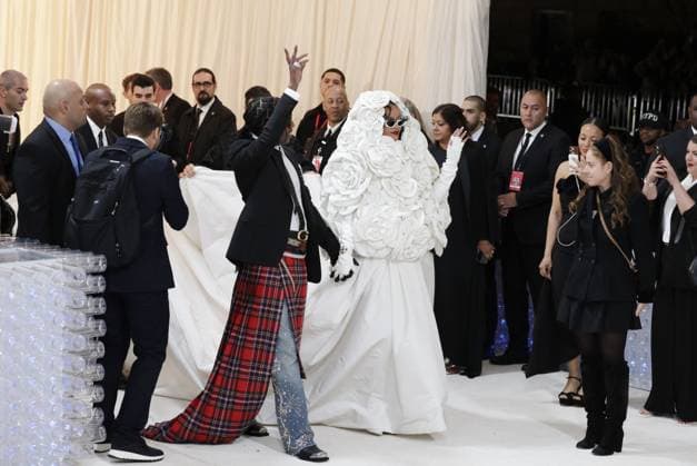 Rihanna and A$AP Rocky arrive on the red carpet for The Met Gala at The Metropolitan Museum of Art celebrating the opening of Karl Lagerfeld: A Line of Beauty in New York City on Monday, May 1, 2023.  NYP202305018018 JOHNxANGELILLO