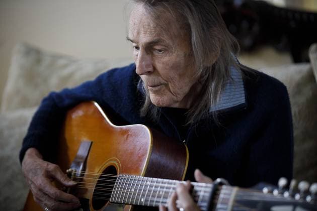 April 25, 2019, Toronto, ON, Canada: Canadian musician Gordon Lightfoot strums his guitar in his Toronto home on April 25, 2019. Toronto Canada  - ZUMAc35_ 20190425_zaf_c35_164 Copyright: xColexBurstonx