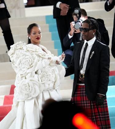 May 1, 2023, New York, NY, USA: A$AP ROCKY and RIHANNA attend the Metropolitan Museum Costume Institute Gala Celebrating Ã¢â‚¬oeKarl Lagerfeld:A Line of BeautyÃ¢â‚¬Â,.Outside arrivals.The Metropolitan Museum of Art,.New York City..May 1, 2023. New York USA - ZUMAms4_ 20230501_zaf_ms4_041 Copyright: xSoniaxMoskowitzxGordonx