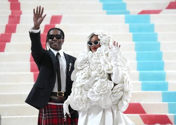 May 1, 2023, New York, NY, USA: A$AP ROCKY and RIHANNA attend the Metropolitan Museum Costume Institute Gala Celebrating Ã¢â‚¬oeKarl Lagerfeld:A Line of BeautyÃ¢â‚¬Â,.Outside arrivals.The Metropolitan Museum of Art,.New York City..May 1, 2023. New York USA - ZUMAms4_ 20230501_zaf_ms4_043 Copyright: xSoniaxMoskowitzxGordonx