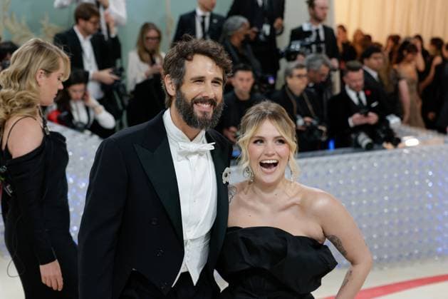 Josh Groban and Natalie McQueen arrive on the red carpet for The Met Gala at The Metropolitan Museum of Art celebrating the opening of Karl Lagerfeld: A Line of Beauty in New York City on Monday, May 1, 2023.  NYP202305013267 JOHNxANGELILLO