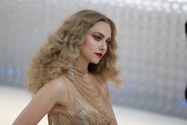 Amanda Seyfried arrives on the red carpet for The Met Gala at The Metropolitan Museum of Art celebrating the opening of Karl Lagerfeld: A Line of Beauty in New York City on Monday, May 1, 2023.  NYP202305013919 JOHNxANGELILLO