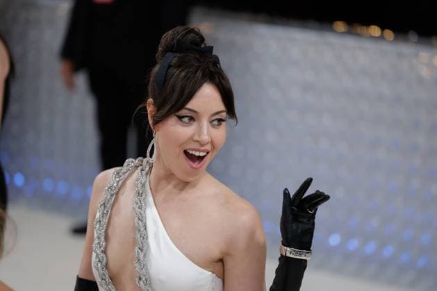 Aubrey Plaza arrives on the red carpet for The Met Gala at The Metropolitan Museum of Art celebrating the opening of Karl Lagerfeld: A Line of Beauty in New York City on Monday, May 1, 2023.  NYP202305015314 JOHNxANGELILLO