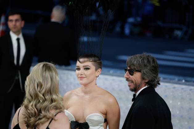 Florence Pugh and Pierpaolo Piccioli arrive on the red carpet for The Met Gala at The Metropolitan Museum of Art celebrating the opening of Karl Lagerfeld: A Line of Beauty in New York City on Monday, May 1, 2023.  NYP202305014948 JOHNxANGELILLO