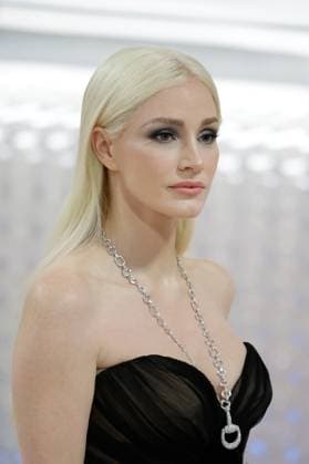 Jessica Chastain arrives on the red carpet for The Met Gala at The Metropolitan Museum of Art celebrating the opening of Karl Lagerfeld: A Line of Beauty in New York City on Monday, May 1, 2023.  NYP2023050190002 JOHNxANGELILLO
