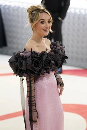 Chloe Fineman, wearing Wiederhoeft at arrivals for Karl Lagerfeld: A Line of Beauty - The Costume Institute Met Gala - Part 1, The Metropolitan Museum of Art, New York, NY May 1, 2023. Photo By: Kristin Callahan Everett Collection at arrivals for Karl Lagerfeld: A Line of Beauty - The Costume Institute Met Gala - Part 1, The Metropolitan Museum of Art, New York, NY May 1, 2023. Photo By: Kristin Callahan Everett Collection PUBLICATIONXNOTxINxCANxCHNxFRAxITAxJPNxNORxPOLxRUSxESPxUKxUSA