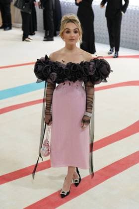 Chloe Fineman, wearing Wiederhoeft at arrivals for Karl Lagerfeld: A Line of Beauty - The Costume Institute Met Gala - Part 1, The Metropolitan Museum of Art, New York, NY May 1, 2023. Photo By: Kristin Callahan Everett Collection at arrivals for Karl Lagerfeld: A Line of Beauty - The Costume Institute Met Gala - Part 1, The Metropolitan Museum of Art, New York, NY May 1, 2023. Photo By: Kristin Callahan Everett Collection PUBLICATIONXNOTxINxCANxCHNxFRAxITAxJPNxNORxPOLxRUSxESPxUKxUSA