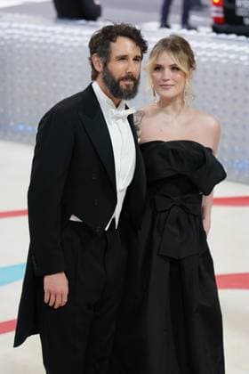 Josh Groban, Natalie McQueen at arrivals for Karl Lagerfeld: A Line of Beauty - The Costume Institute Met Gala - Part 1, The Metropolitan Museum of Art, New York, NY May 1, 2023. Photo By: Kristin Callahan Everett Collection at arrivals for Karl Lagerfeld: A Line of Beauty - The Costume Institute Met Gala - Part 1, The Metropolitan Museum of Art, New York, NY May 1, 2023. Photo By: Kristin Callahan Everett Collection PUBLICATIONXNOTxINxCANxCHNxFRAxITAxJPNxNORxPOLxRUSxESPxUKxUSA
