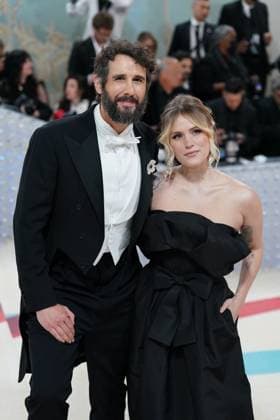 Josh Groban, Natalie McQueen at arrivals for Karl Lagerfeld: A Line of Beauty - The Costume Institute Met Gala - Part 1, The Metropolitan Museum of Art, New York, NY May 1, 2023. Photo By: Kristin Callahan Everett Collection at arrivals for Karl Lagerfeld: A Line of Beauty - The Costume Institute Met Gala - Part 1, The Metropolitan Museum of Art, New York, NY May 1, 2023. Photo By: Kristin Callahan Everett Collection PUBLICATIONXNOTxINxCANxCHNxFRAxITAxJPNxNORxPOLxRUSxESPxUKxUSA