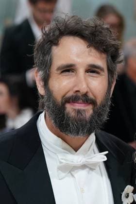 Josh Groban at arrivals for Karl Lagerfeld: A Line of Beauty - The Costume Institute Met Gala - Part 1, The Metropolitan Museum of Art, New York, NY May 1, 2023. Photo By: Kristin Callahan Everett Collection at arrivals for Karl Lagerfeld: A Line of Beauty - The Costume Institute Met Gala - Part 1, The Metropolitan Museum of Art, New York, NY May 1, 2023. Photo By: Kristin Callahan Everett Collection PUBLICATIONXNOTxINxCANxCHNxFRAxITAxJPNxNORxPOLxRUSxESPxUKxUSA