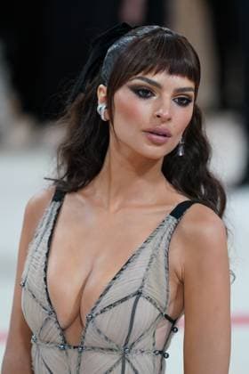 Emily Ratajkowski, wearing Tory Burch at arrivals for Karl Lagerfeld: A Line of Beauty - The Costume Institute Met Gala - Part 1, The Metropolitan Museum of Art, New York, NY May 1, 2023. Photo By: Kristin Callahan Everett Collection at arrivals for Karl Lagerfeld: A Line of Beauty - The Costume Institute Met Gala - Part 1, The Metropolitan Museum of Art, New York, NY May 1, 2023. Photo By: Kristin Callahan Everett Collection PUBLICATIONXNOTxINxCANxCHNxFRAxITAxJPNxNORxPOLxRUSxESPxUKxUSA