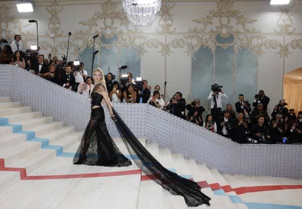 Gigi Hadid arrives on the red carpet for The Met Gala at The Metropolitan Museum of Art celebrating the opening of Karl Lagerfeld: A Line of Beauty in New York City on Monday, May 1, 2023.  NYP20230501119 JOHNxANGELILLO