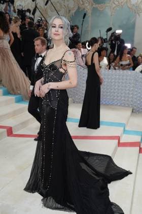 Phoebe Bridgers, wearing Tory Burch at arrivals for Karl Lagerfeld: A Line of Beauty - The Costume Institute Met Gala - Part 1, The Metropolitan Museum of Art, New York, NY May 1, 2023. Photo By: Kristin Callahan Everett Collection at arrivals for Karl Lagerfeld: A Line of Beauty - The Costume Institute Met Gala - Part 1, The Metropolitan Museum of Art, New York, NY May 1, 2023. Photo By: Kristin Callahan Everett Collection PUBLICATIONXNOTxINxCANxCHNxFRAxITAxJPNxNORxPOLxRUSxESPxUKxUSA