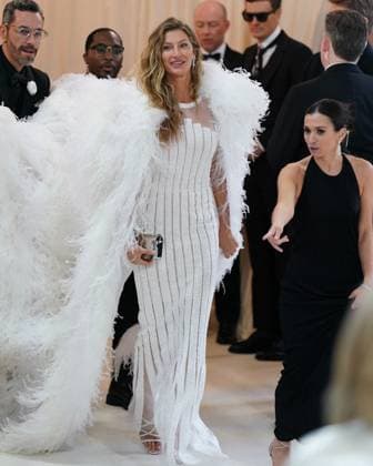 Gisele Bundchen at arrivals for Karl Lagerfeld: A Line of Beauty - The Costume Institute Met Gala - Part 2, The Metropolitan Museum of Art, New York, NY May 1, 2023. Photo By: Kristin Callahan Everett Collection at arrivals for Karl Lagerfeld: A Line of Beauty - The Costume Institute Met Gala - Part 2, The Metropolitan Museum of Art, New York, NY May 1, 2023. Photo By: Kristin Callahan Everett Collection PUBLICATIONXNOTxINxCANxCHNxFRAxITAxJPNxNORxPOLxRUSxESPxUKxUSA
