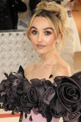 Arrivals for the 2023 Met Gala - Karl Lagerfeld: A Line Of Beauty at the Metropolitan Museum of Art. Featuring: Chloe Fineman Where: New York, New York, United States When: 01 May 2023 Credit: Jennifer Graylock INSTARimages **Jennifer Graylock-Graylock.com** Copyright: xJenniferxGraylock-Graylock.comx 52672105 EDITORIAL USE ONLY. NOT FOR USE BY NEWSPAPERS BASED IN THE UK.