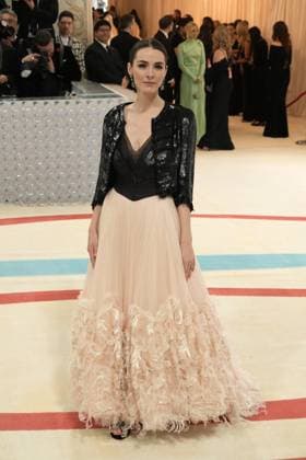 Arrivals for the 2023 Met Gala - Karl Lagerfeld: A Line Of Beauty at the Metropolitan Museum of Art. Featuring: Bee Schaffer Where: New York, New York, United States When: 01 May 2023 Credit: Jennifer Graylock INSTARimages **Jennifer Graylock-Graylock.com** Copyright: xJenniferxGraylock-Graylock.comx 52672113 EDITORIAL USE ONLY. NOT FOR USE BY NEWSPAPERS BASED IN THE UK.