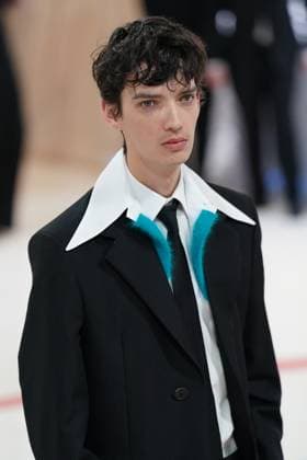 Kodi Smit-McPhee at arrivals for Karl Lagerfeld: A Line of Beauty - The Costume Institute Met Gala - Part 2, The Metropolitan Museum of Art, New York, NY May 1, 2023. Photo By: Kristin Callahan Everett Collection at arrivals for Karl Lagerfeld: A Line of Beauty - The Costume Institute Met Gala - Part 2, The Metropolitan Museum of Art, New York, NY May 1, 2023. Photo By: Kristin Callahan Everett Collection PUBLICATIONXNOTxINxCANxCHNxFRAxITAxJPNxNORxPOLxRUSxESPxUKxUSA