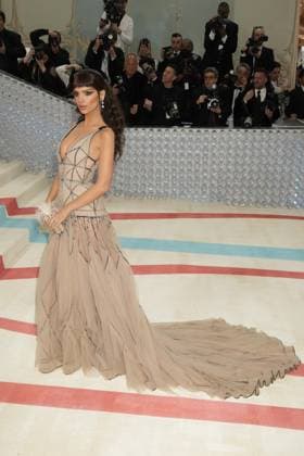 Arrivals for the 2023 Met Gala - Karl Lagerfeld: A Line Of Beauty at the Metropolitan Museum of Art. Featuring: Emily Ratajkowski Where: New York, New York, United States When: 01 May 2023 Credit: Jennifer Graylock INSTARimages **Jennifer Graylock-Graylock.com** Copyright: xJenniferxGraylock-Graylock.comx 52672173 EDITORIAL USE ONLY. NOT FOR USE BY NEWSPAPERS BASED IN THE UK.