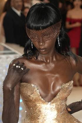Arrivals for the 2023 Met Gala - Karl Lagerfeld: A Line Of Beauty at the Metropolitan Museum of Art. Featuring: Anok Yai Where: New York, New York, United States When: 01 May 2023 Credit: Jennifer Graylock INSTARimages **Jennifer Graylock-Graylock.com** Copyright: xJenniferxGraylock-Graylock.comx 52672226 EDITORIAL USE ONLY. NOT FOR USE BY NEWSPAPERS BASED IN THE UK.