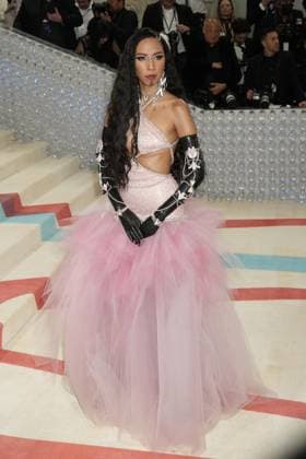 Arrivals for the 2023 Met Gala - Karl Lagerfeld: A Line Of Beauty at the Metropolitan Museum of Art. Featuring: Quannah Chasinghorse Where: New York, New York, United States When: 01 May 2023 Credit: Jennifer Graylock INSTARimages **Jennifer Graylock-Graylock.com** Copyright: xJenniferxGraylock-Graylock.comx 52672230 EDITORIAL USE ONLY. NOT FOR USE BY NEWSPAPERS BASED IN THE UK.