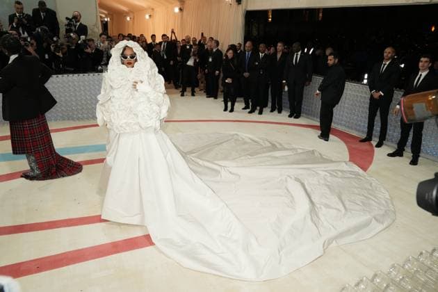 Arrivals for the 2023 Met Gala - Karl Lagerfeld: A Line Of Beauty at the Metropolitan Museum of Art. Featuring: Rihannna Where: New York, New York, United States When: 01 May 2023 Credit: Jennifer Graylock INSTARimages Copyright: xJenniferxGraylock-Graylock.comx 52672480 EDITORIAL USE ONLY. NOT FOR USE BY NEWSPAPERS BASED IN THE UK.