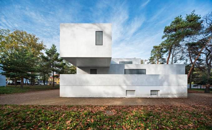 Creative Highlights World Bauhaus Meisterhäuser, Haus Gropius, Bauhaus Dessau, Dessau-Roßlau, Sachsen-Anhalt, Deutschland, Europa *** Bauhaus Master Houses, House Gropius, Bauhaus Dessau, Dessau Roßlau, Saxony Anhalt, Germany, Europe Copyright: imageBROKER/AndreasxVitting iblavi09194213.jpg