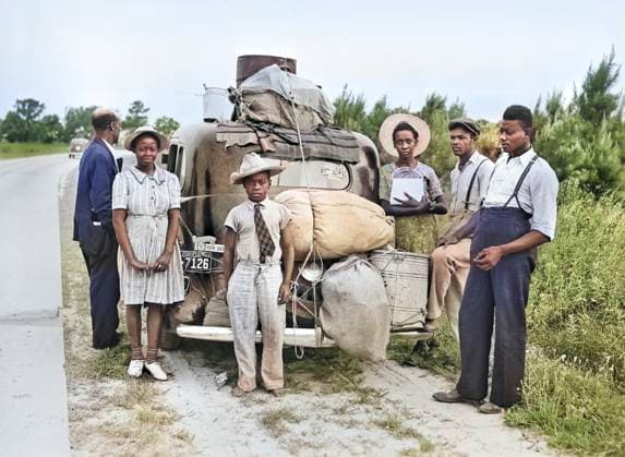 Group of Florida Migrants on their way to Cranberry, New Jersey, to pick Potatoes, Near Shawboro, North Carolina, USA, Jack Delano, U.S. Farm Security Administration, July 1940  Copyright: xCircaxImagesx ghi-circa11660