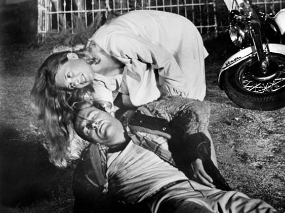 Shirley Knight, James Caan, on-set of the Film, The Rain People , Warner Bros.-Seven Arts, 1969  Copyright: xABxArchivesx jtv016997