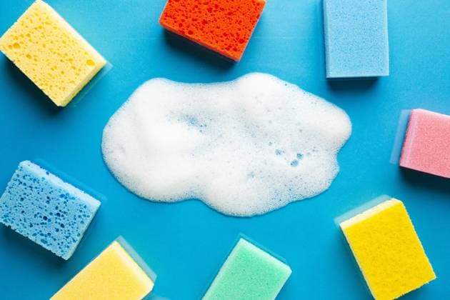  Bunte Schwämme aus Schaumstoff flachlegen *** Bunte Sponges from Foam get laid Copyright: imageBROKER/OleksandrxLatkun ibxole08509054.jpg
