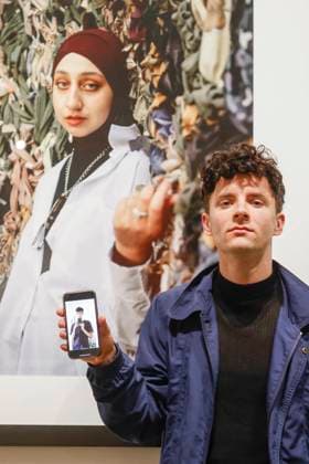 The German-Ukrainian team Sebastian Wells and Vsevolod Kazarin has received the 3 German Peace Prize for Photography of the Copyright: epd-bild DetlefxHeese epd-Friedenspreis_fuer_Fotografie4-kopieren