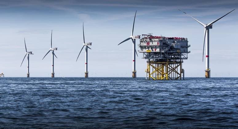 Offshore Windpark in Belgien *** NUR FÜR REDAKTIONELLE ZWECKE *** EDITORIAL USE ONLY ***RWE ( C-Power) stellt einen Offshore Windpark vor. Freitag (17.08.12) in Ostende. Das 2009 gestartete Projekt liegt auf der Thornton Bank, 30 Km vor der belgischen Küste und soll nach dem 3. Bauabschnitt (2012 13) mit einer Gesamtleistung von 325,2 MW ca 600 000 Menschen mit Energie versorgen. Bilder : Jakob Studnar RWE ( C-Power) stellt einen Offshore Windpark vor. Freitag (17.08.12) in Ostende. Das 2009 gestartete Projekt liegt auf der Thornton Bank, 30 Km vor der belgischen KoÂ¼ste und soll nach dem 3. Bauabschnitt (2012 13) mit einer Gesamtleistung von 325,2 MW ca 600 000 Menschen mit Energie versorgen. Bilder : Jakob Studnar Buntes Belgien Osten Copyright: JakobxStudnar docnrwhugopicture50018037 EDITORIAL USE ONLY