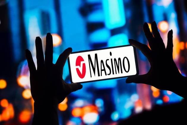 January 31, 2023, Brazil. In this photo illustration, the Masimo Corporation logo is displayed on a smartphone screen. January 31, 2023, Brazil. In this photo illustration, the Masimo Corporation logo is displayed on a smartphone screen Copyright: xZoonar.com rafapressx 19757402