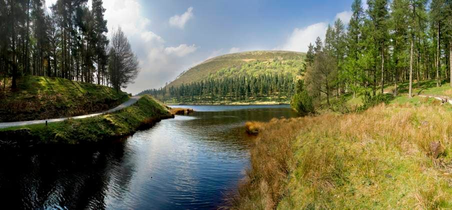 Howden Reservoir in the Derwent Valley Peak District National Park midlands england uk Copyright: xdavidxhughesx xDesignxPicsx , 30849150 Copyright: OlenaxChyrkox xDesignxPics 30849150