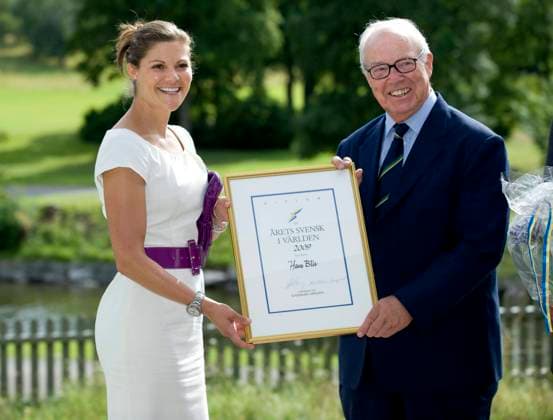STOCKHOLM 20090818 Crown Princess Victoria is seen presenting former diplomat Hans Blix with the -Swede of the Year-award in Stockholm. Sweden, August 18, 2009 STOCKHOLM SVERIGE x10090x *** STOCKHOLM 20090818 Crown Princess Victoria is seen presenting former diplomat Hans Blix with the Swede of the Year award in Stockholm Sweden, August 18, 2009 STOCKHOLM SVERIGE x10090x  Copyright: xClaudioxBrescianix xTTx Crown Princess Victoria is seen presenting former diplomat Hans