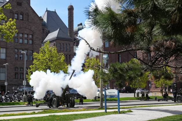 May 6, 2023, TORONTO, ON, CAN: A twenty-one gun salute is performed at the Ontario Legislature QueenöÄÃ s Park to mark the Coronation of King Charles III, in Toronto on Saturday May 6, 2023. TORONTO CAN  - ZUMAc35_ 20230506_zaf_c35_116 Copyright: xChrisxYoungx