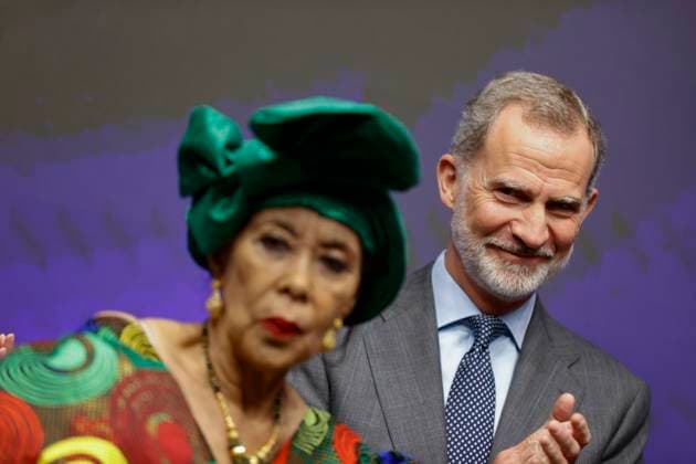 Entertainment Bilder des Tages Spanish King Felipe VI (R) applauds US activist Jean Childs Young (L) during the delivering act of the World Peace & Liberty Award to US activist Andrew Young (not at the image) during an act held in Madrid, Spain on 08 May 2023. World Peace & Liberty Award to US activist Andrew Young !ACHTUNG: NUR REDAKTIONELLE NUTZUNG!  Copyright: xJavierxLizonx GRAF5623 20230508-d4bcd29e117b32f85e53a2e2df6105e40f2232a1