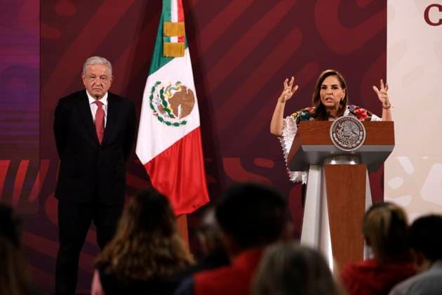 May 8, 2023, Mexico City, Mexico: Mexican President Andres Manuel Lopez Obrador and Maria Elena Lezama, Governor of the State of Quintana Roo at the press conference at the National Palace in Mexico City, Mexico. on May 8, 2023 in Mexico City, Mexico Mexico City Mexico - ZUMAe321 20230508_zia_e321_025 Copyright: xLuisxBarronx