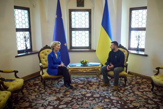 May 9, 2023, Kiev, Kiev Oblast, Ukraine: Ukrainian President Volodymyr Zelenskyy, right, holds bilateral discussions with European Commission President Ursula von der Leyen at the Mariinsky Palace, May 9, 2023 in Kiev, Ukraine. Kiev Ukraine - ZUMAp138 20230509_zaa_p138_028 Copyright: xPoolx UkrainianxPresidentiax