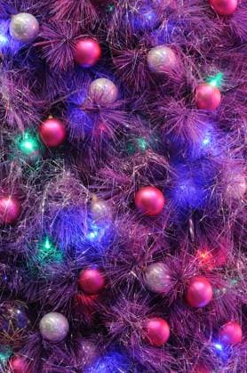 Christmas ornaments on tree in colorful lighting Copyright: xNormanxChanx xDesignxPicsx , 30948012 Copyright: NormanxChanx xDesignxPics 30948012