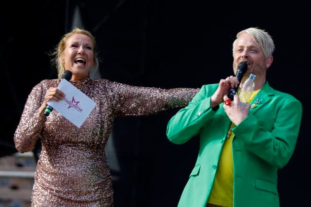Andrea Kiewel and Ross Antony live at the concert Schlagersterne Mallorca 2023 at the Coliseo Balear Palma, 10 05 2023 Foto:xR.xSchmiegeltx xFuturexImage