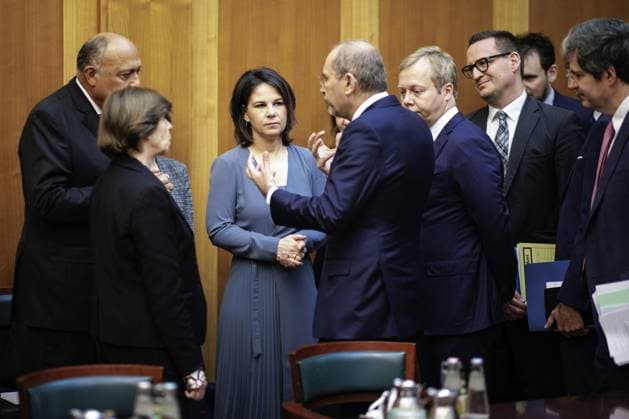 Situation in the Middle East Conflict Annalena Baerbock, German Foreign Minister, invites to cloverleaf meeting in Berlin Here in picture L R Samih Schukri, Foreign Minister of Egypt, Catherine Colonna, Foreign Minister of France, Annalena Baerbock, German Foreign Minister, Ayman Safadi , Foreign Minister of Jordan, Copyright: xJaninexSchmitz photothek.dex