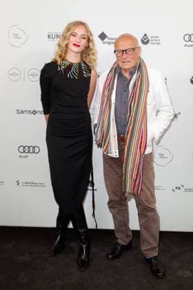 Bilder des Jahres 2023, Entertainment 05 Mai Entertainment Themen der Woche KW19 Entertainment Bilder des Tages Event - Green Actors Lounge Valerie Huber und Volker Schloendorff bei der 3.Green Actors Lounge im Haus Ungarn am 11.05.2023 in Berlin. *** Event Green Actors Lounge Valerie Huber and Volker Schloendorff at the 3 Green Actors Lounge in the House of Hungary on 11 05 2023 in Berlin Copyright: xEventpressxKochanx