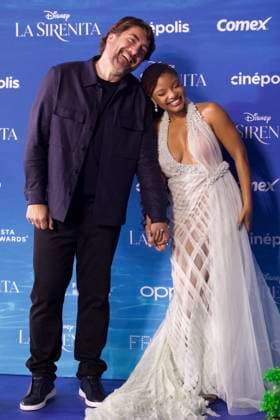 May 11, 2023, Mexico City, Mexico: Actor Javier Bardem and actress Halle Bailey attend the red carpet of The little Mermaid film premiere at Toreo Parque Central. on May 11, 2023 in Mexico City, Mexico. Mexico City Mexico - ZUMAe321 20230512_zia_e321_014 Copyright: xJulianxLopezx
