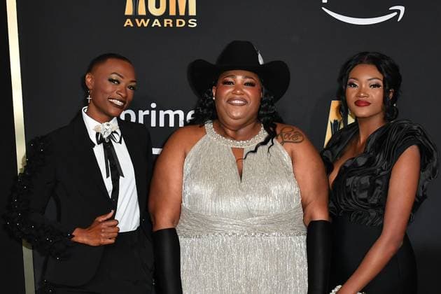 May 11, 2023, Frisco, TX, USA: Chapel Hart attends the 58th Academy Of Country Music Awards at The Ford Center at The Star on May 11, 2023 in Frisco, Texas. Frisco USA - ZUMAs181 20230511_zea_s181_094 Copyright: xCaseyxFlaniganx