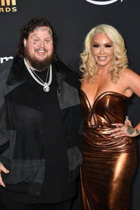 May 11, 2023, Frisco, TX, USA: Jelly Roll, Bunnie Xo attend the 58th Academy Of Country Music Awards at The Ford Center at The Star on May 11, 2023 in Frisco, Texas. Frisco USA - ZUMAs181 20230511_zea_s181_101 Copyright: xCaseyxFlaniganx