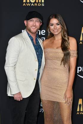 May 11, 2023, Frisco, TX, USA: Cole Swindell, Courtney Little attend the 58th Academy Of Country Music Awards at The Ford Center at The Star on May 11, 2023 in Frisco, Texas. Frisco USA - ZUMAs181 20230511_zea_s181_131 Copyright: xCaseyxFlaniganx