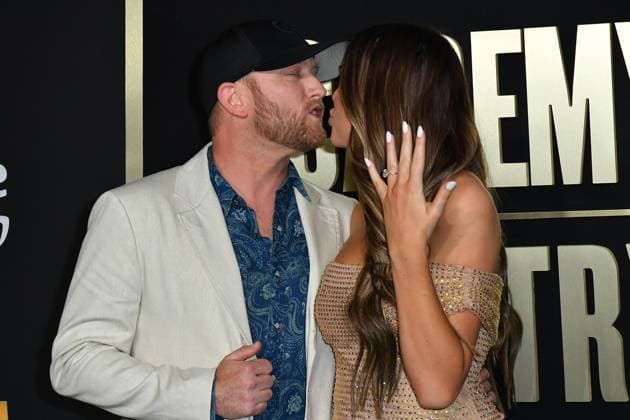 May 11, 2023, Frisco, TX, USA: Cole Swindell, Courtney Little attend the 58th Academy Of Country Music Awards at The Ford Center at The Star on May 11, 2023 in Frisco, Texas. Frisco USA - ZUMAs181 20230511_zea_s181_135 Copyright: xCaseyxFlaniganx
