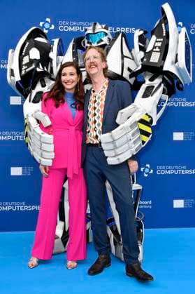Katrin Bauerfeind and Uke Bosse with Gamescom Bot at the award ceremony of the German Computer Game Award 2023 at Spindler Klatt Berlin, 11 05 2023 Foto:xN.xKubelkax xFuturexImage