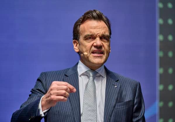 Christoph Gröner, CEO Gröner Group EUR, Europe, Germany, Berlin, 12 05 2023 Keynote Christoph Gröner, CEO Gröner Group Under the motto Every 80 seconds an apartment would have to be built in order to reach the goal of 400,000 new apartments per year The construction site talk 80 seconds New Building mediates contacts between politics, business, inve