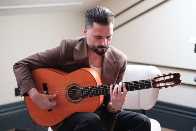 May 12, 2023, Madrid, Spain: Singer Riki Rivera, seen posing during the portrait session in Madrid. Madrid Spain - ZUMAs197 20230512_zaa_s197_023 Copyright: xAtilanoxGarciax
